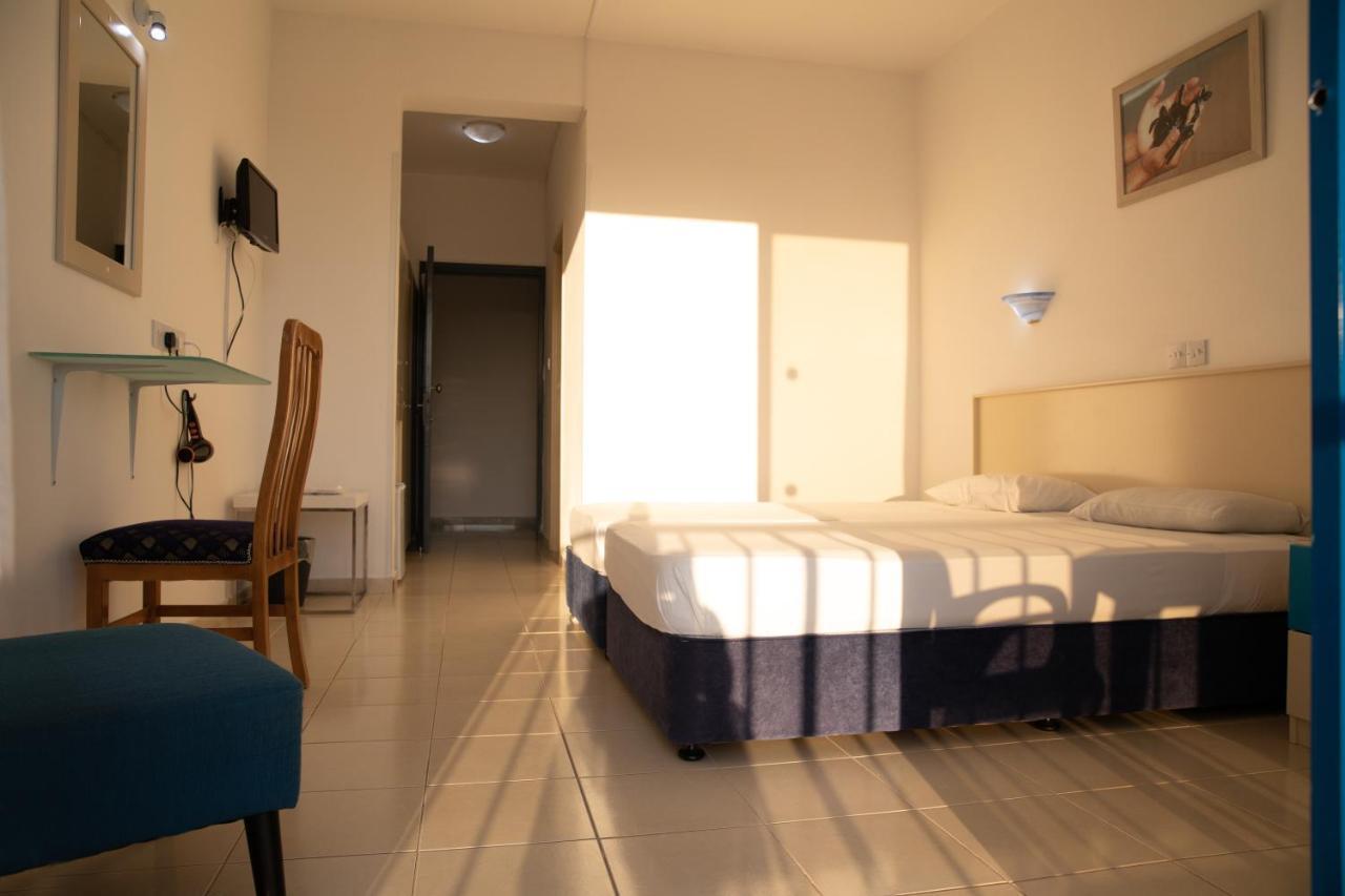 West End Hotel Peyia Exterior foto