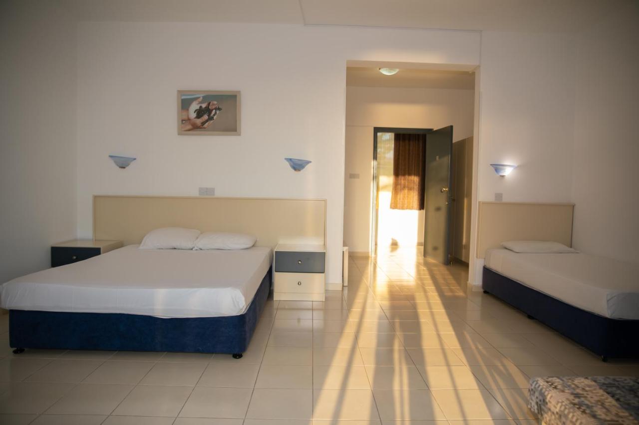 West End Hotel Peyia Exterior foto
