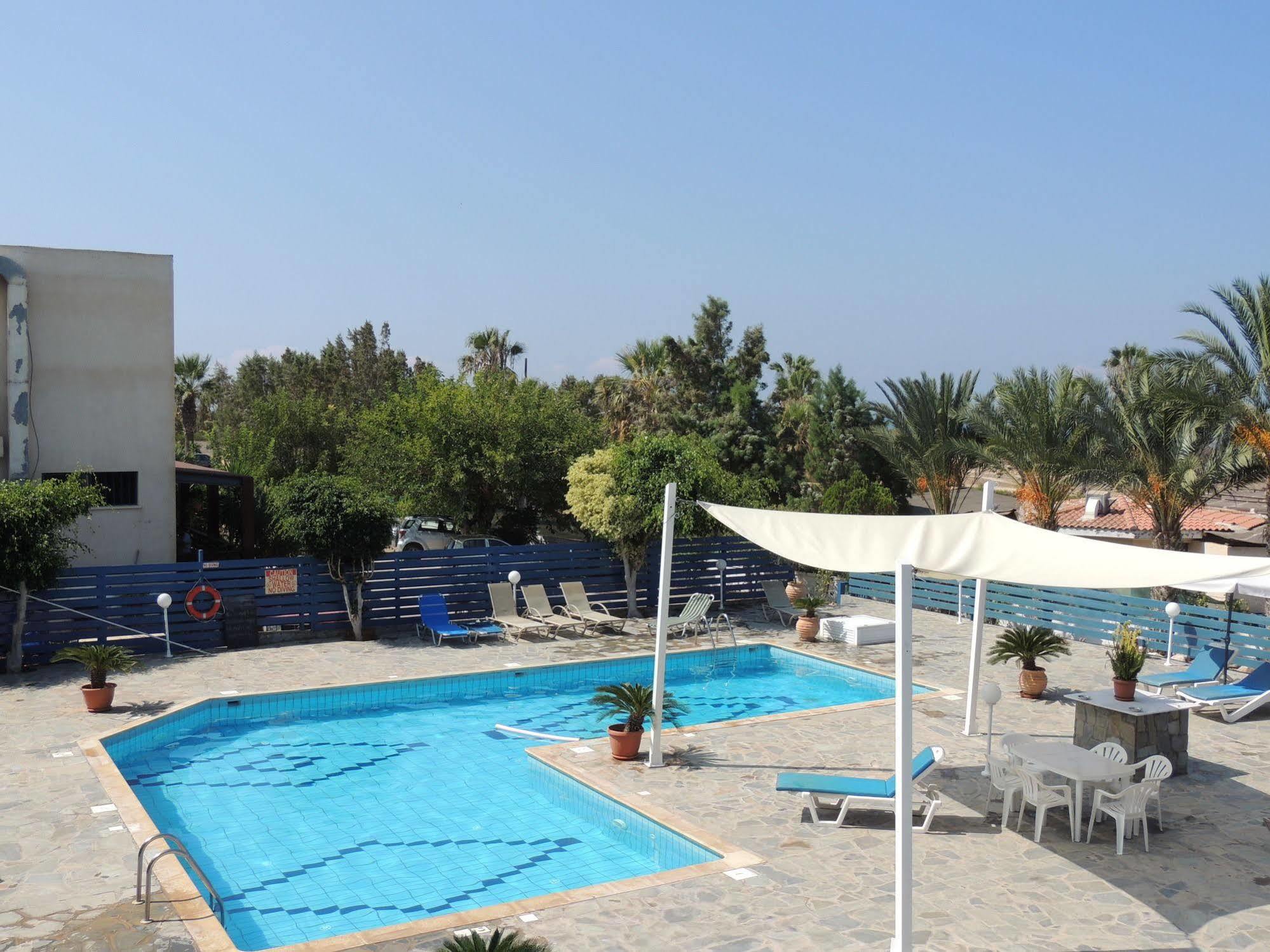 West End Hotel Peyia Exterior foto
